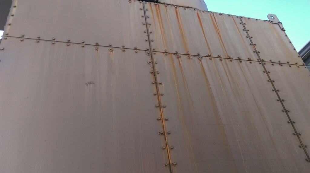 Farr除尘器生锈的螺栓