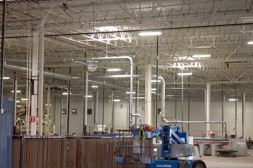 大篮子和家居公司选择帝国制。