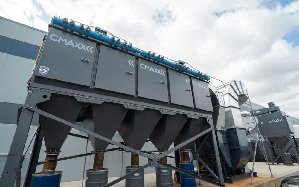 夏季停车时应检查的工业除尘器。