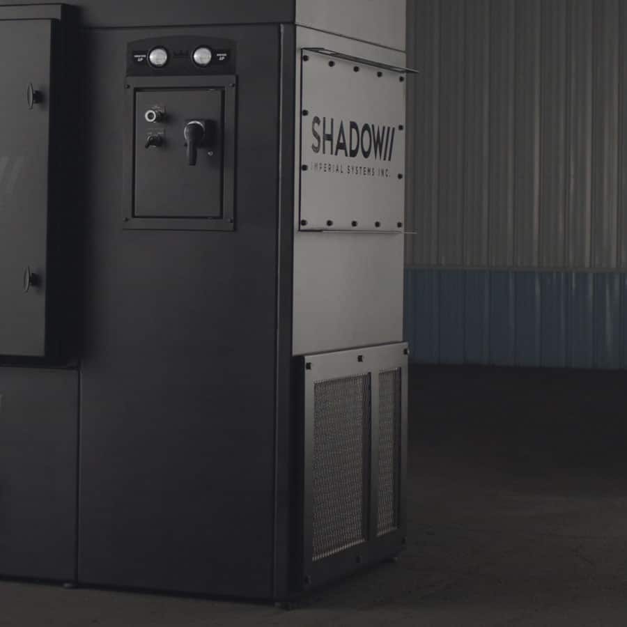 易于进入面板上的影子紧凑型排烟器的照片